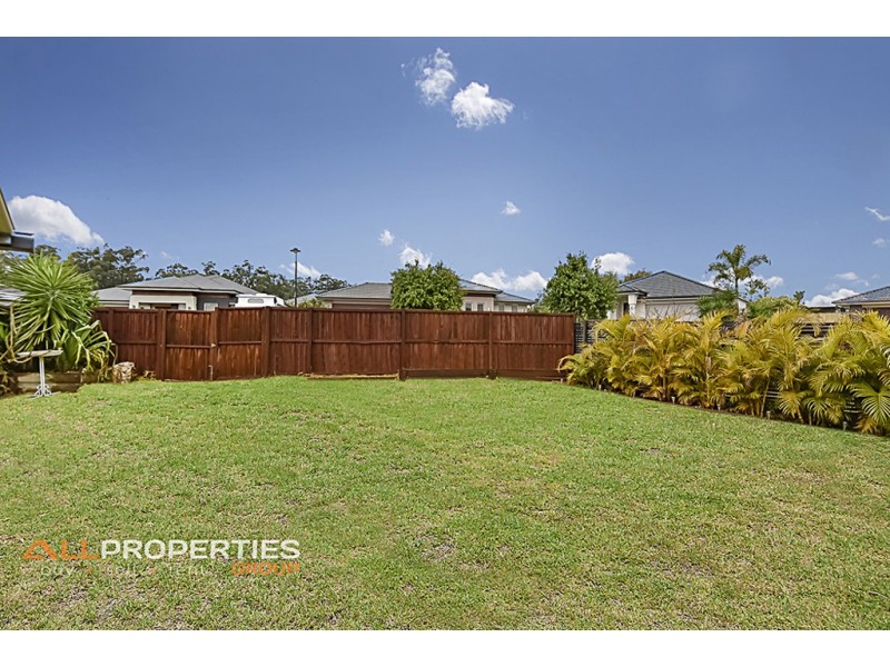 18 Oak Street, Heathwood QLD 4110