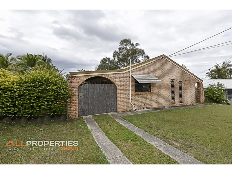 96 Peverell St, Hillcrest QLD 4118