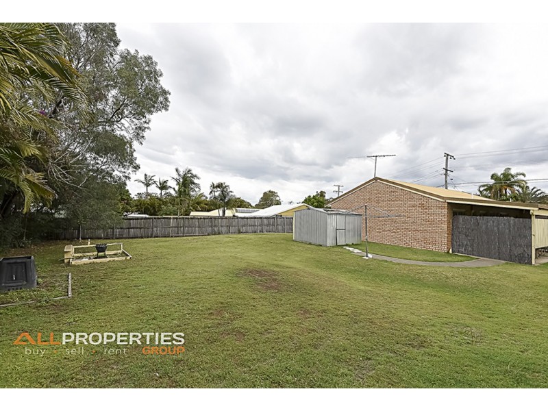 96 Peverell St, Hillcrest QLD 4118