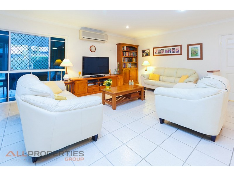 4 Sandlewood Close, Moggill QLD 4070