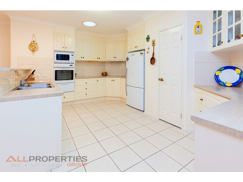 4 Sandlewood Close, Moggill QLD 4070