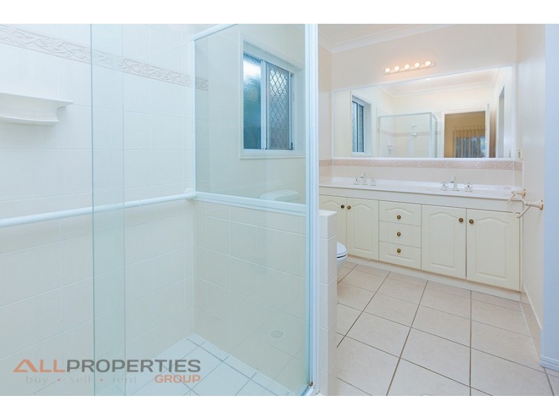 4 Sandlewood Close, Moggill QLD 4070