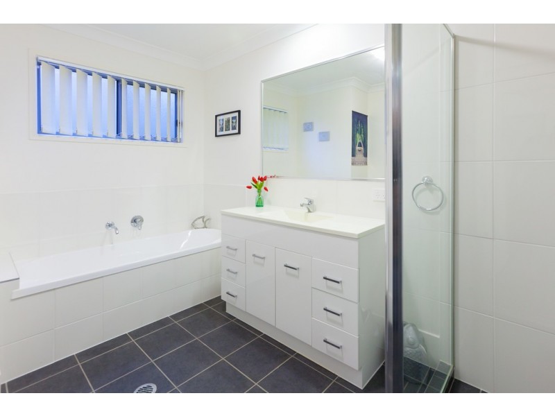 2/422 Benhiam Street, Calamvale QLD 4116