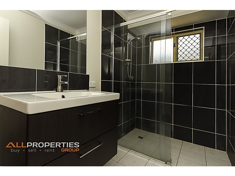 10 Burdekin Court, Hillcrest QLD 4118