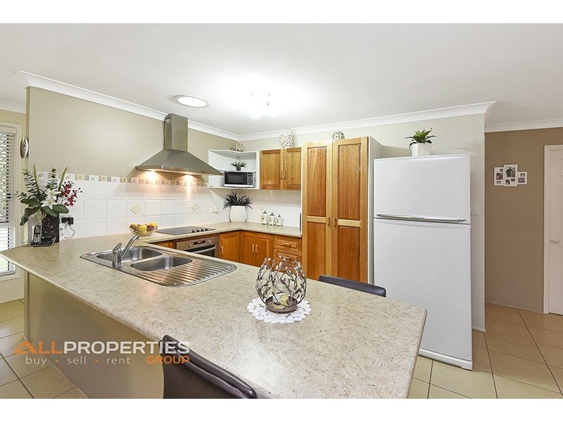 10 GREYGUM CT, Regents Park QLD 4118