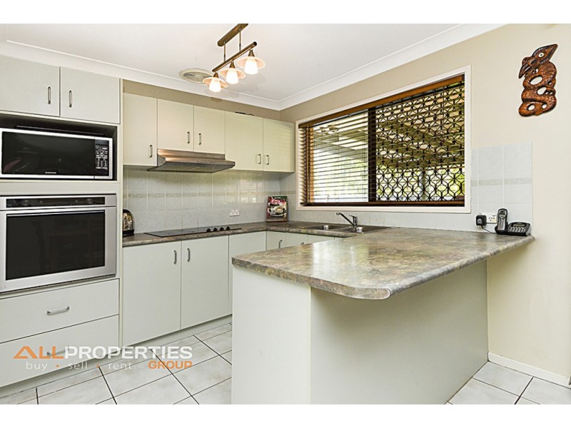 42 REGENCY DRIVE, Regents Park QLD 4118
