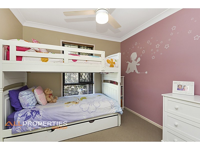 42 REGENCY DRIVE, Regents Park QLD 4118