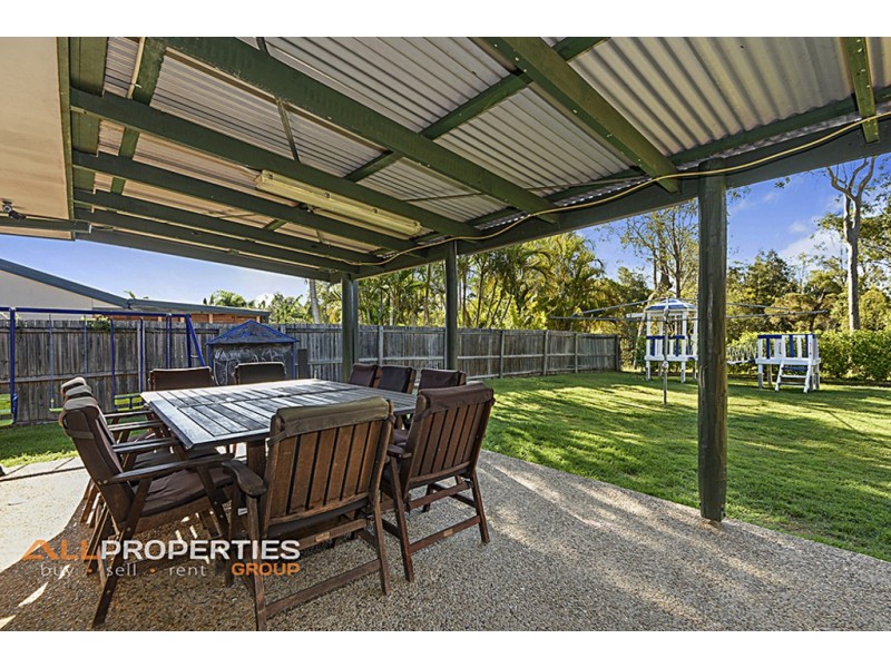 42 REGENCY DRIVE, Regents Park QLD 4118