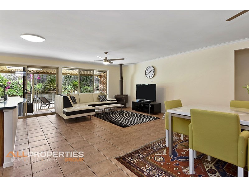 30 Richmond Place, Forest Lake QLD 4078