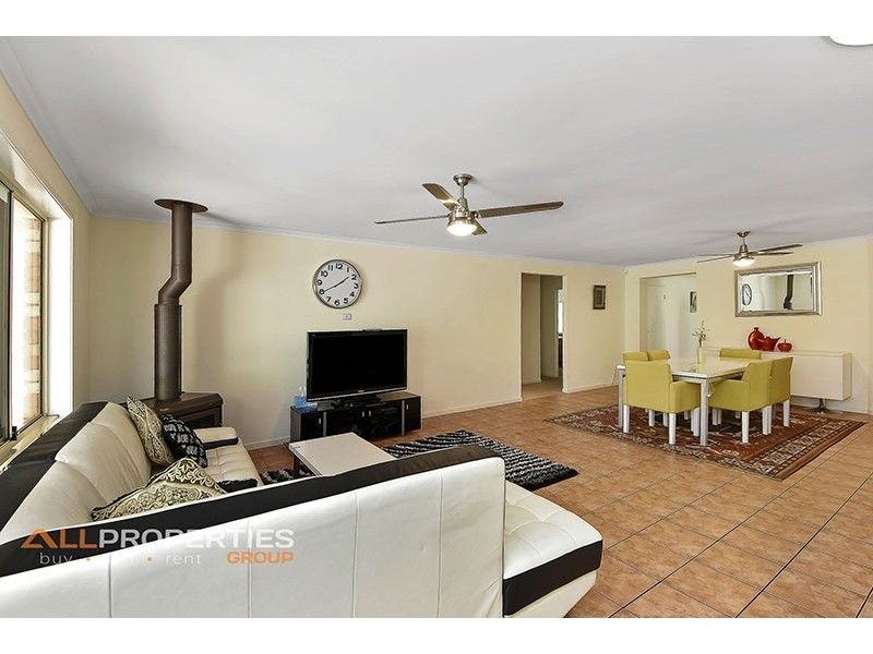 30 Richmond Place, Forest Lake QLD 4078