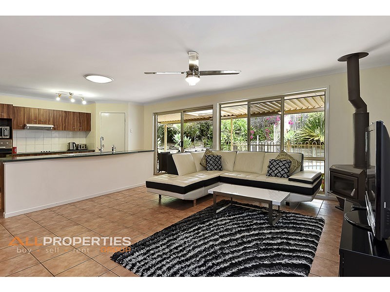 30 Richmond Place, Forest Lake QLD 4078