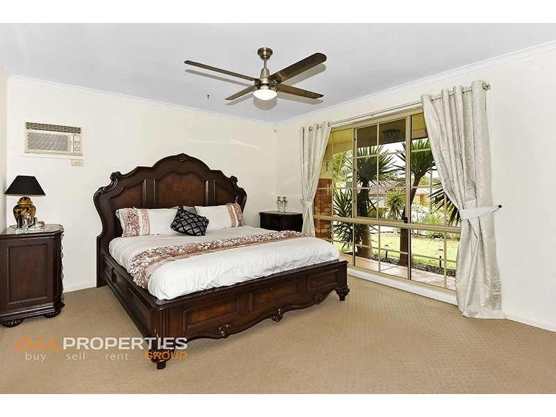 30 Richmond Place, Forest Lake QLD 4078