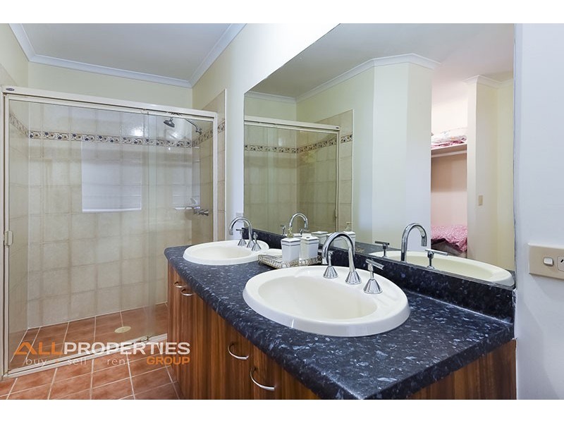 30 Richmond Place, Forest Lake QLD 4078