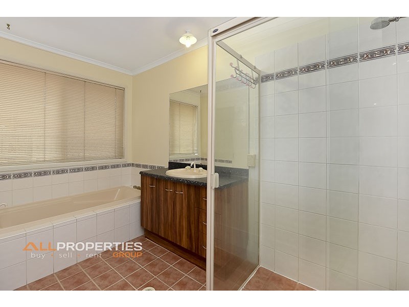 30 Richmond Place, Forest Lake QLD 4078