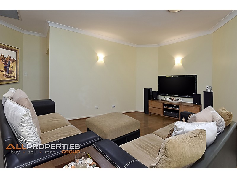 44 Catalina Cct, Forest Lake QLD 4078