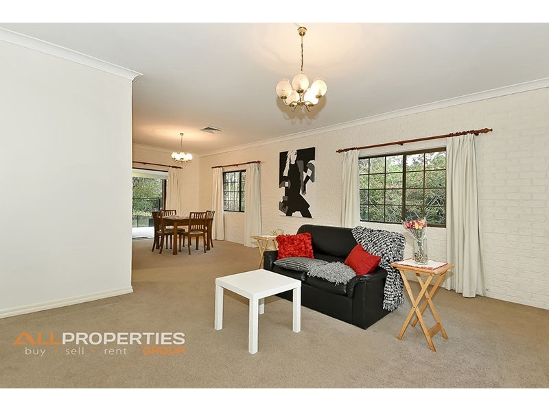 26 Deirwold Court, Forestdale QLD 4118