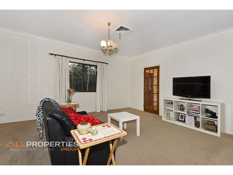 26 Deirwold Court, Forestdale QLD 4118