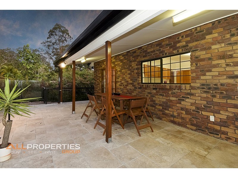 26 Deirwold Court, Forestdale QLD 4118