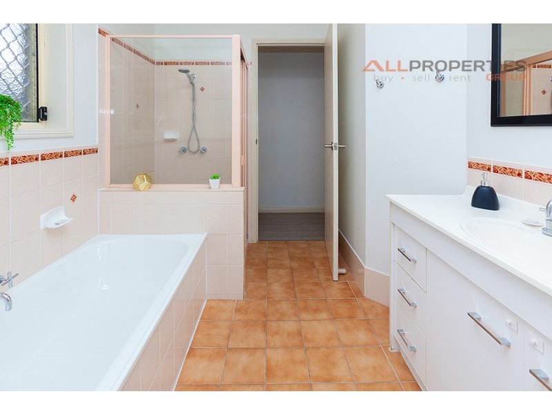 6 Heath Street, Forest Lake QLD 4078