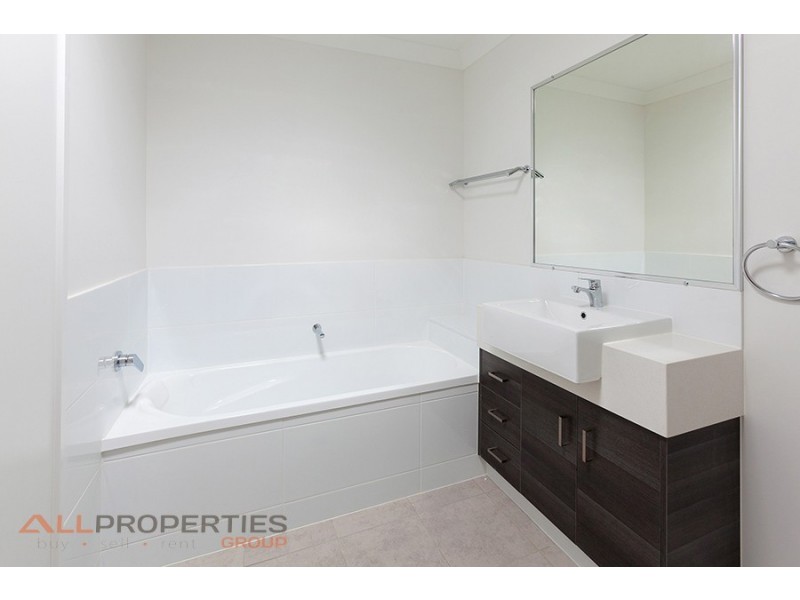 10/9 Tanah Merah Avenue, Tanah Merah QLD 4128