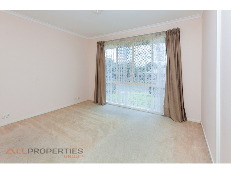 10 Thistle Street, Regents Park QLD 4118