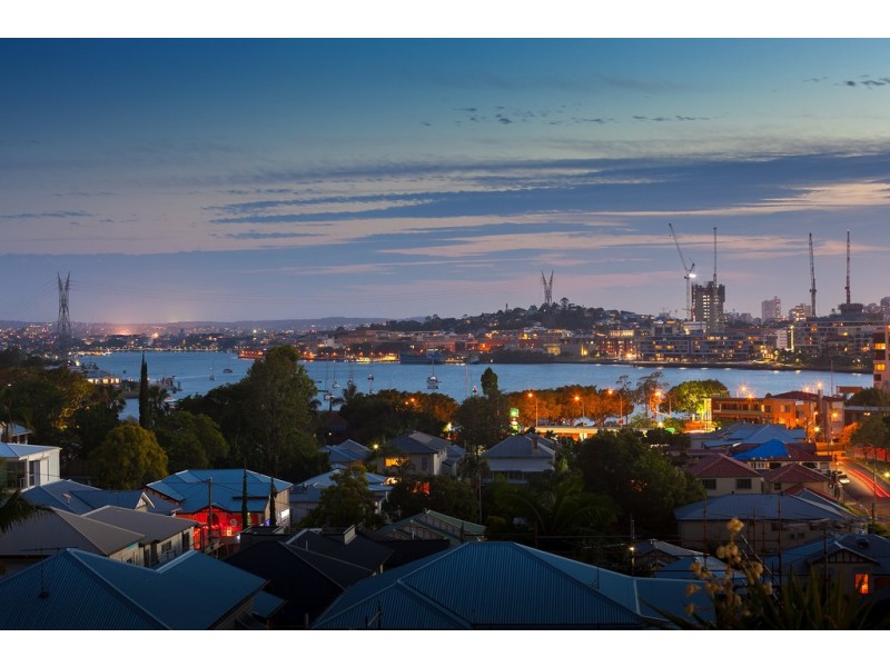 23 Queens Road, Hamilton QLD 4007