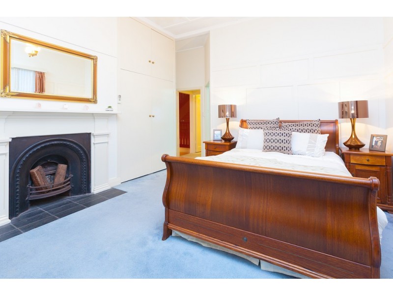 23 Queens Road, Hamilton QLD 4007