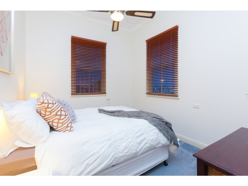 23 Queens Road, Hamilton QLD 4007