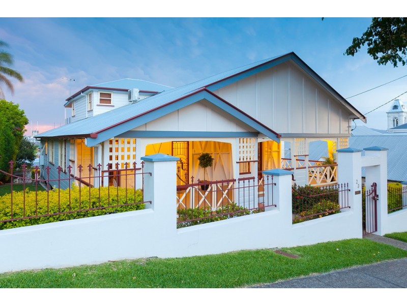 23 Queens Road, Hamilton QLD 4007