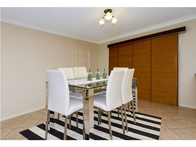 24 Bushland Drive, Regents Park QLD 4118