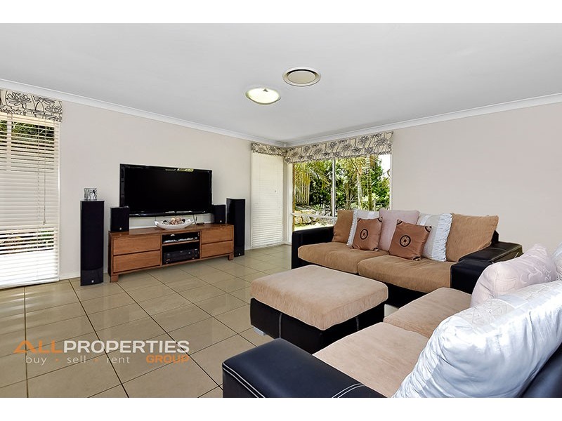 172 Alawoona St, Redbank Plains QLD 4301