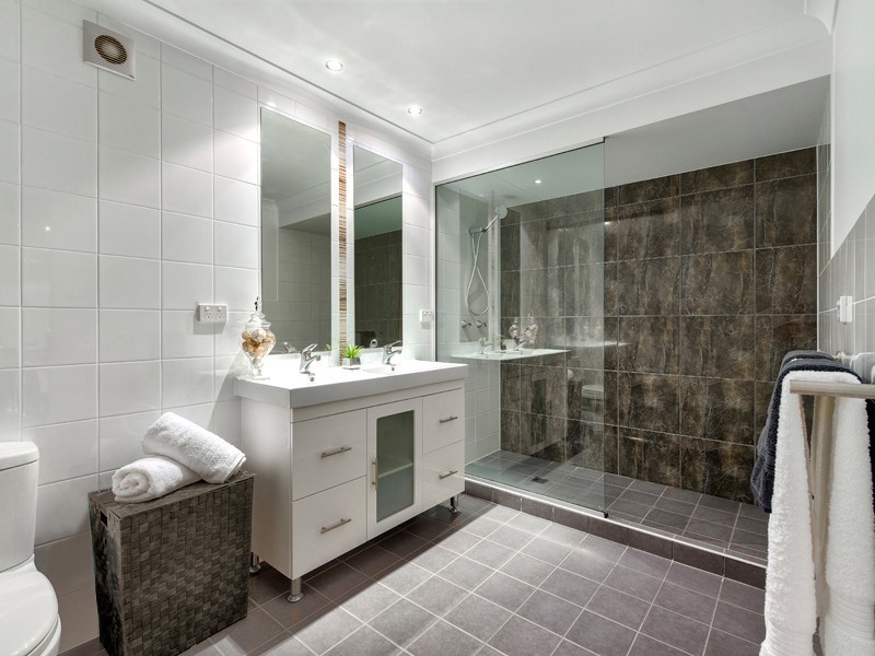 20 Passchendaele St, Tarragindi QLD 4121