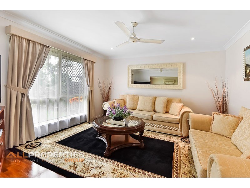 5 Kurrajong Street, Heathwood QLD 4110