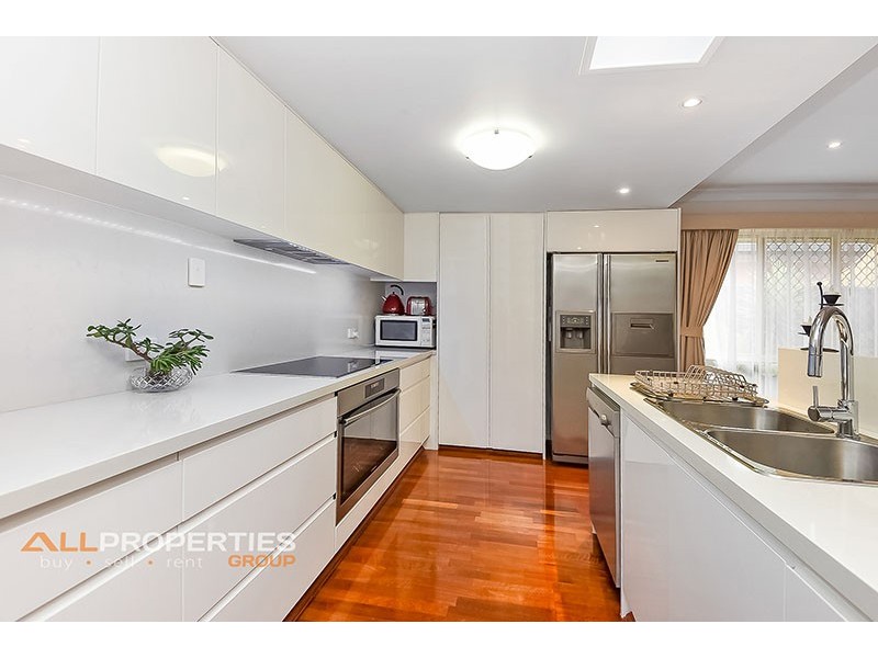 5 Kurrajong Street, Heathwood QLD 4110