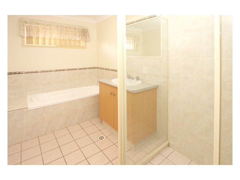 16 Bullen Circuit, Forest Lake QLD 4078