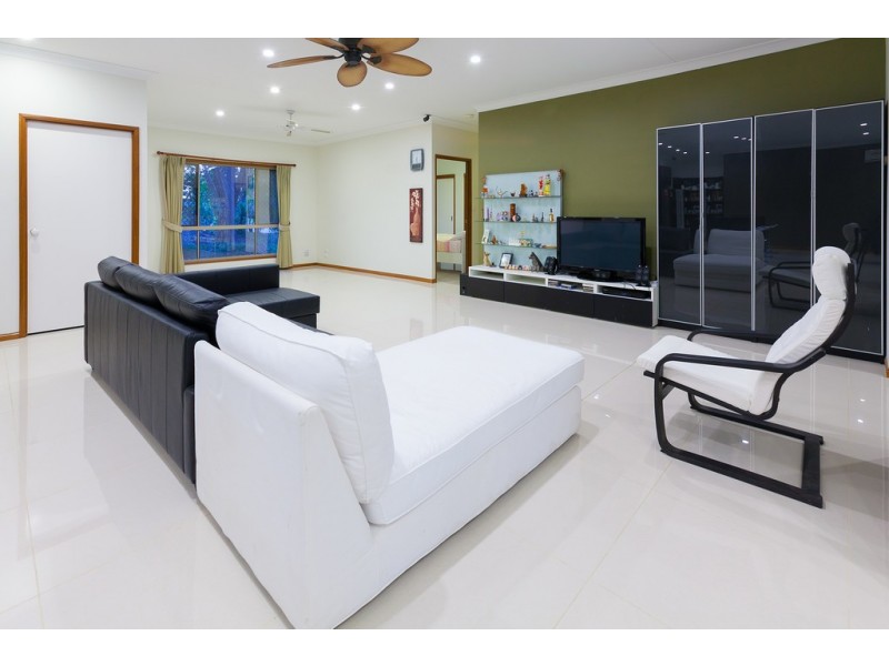 50 Forestdale Dr, Forestdale QLD 4118