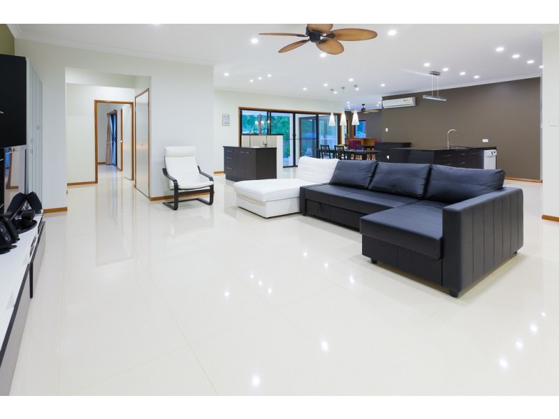50 Forestdale Dr, Forestdale QLD 4118