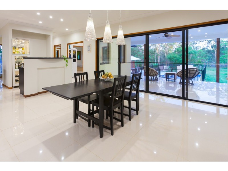 50 Forestdale Dr, Forestdale QLD 4118