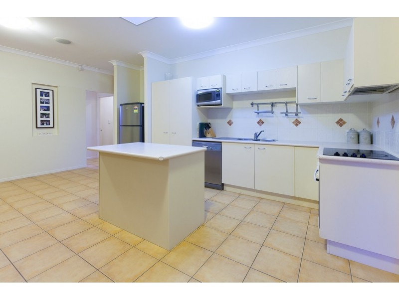 16 Bella Vista Cct, Edens Landing QLD 4207