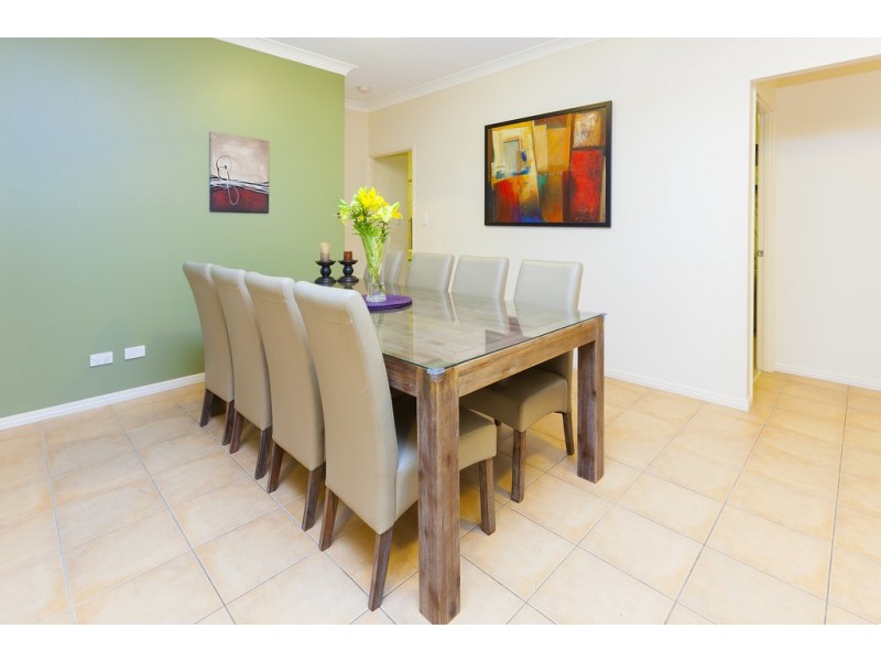 16 Bella Vista Cct, Edens Landing QLD 4207
