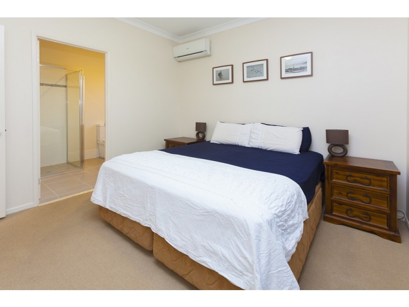 16 Bella Vista Cct, Edens Landing QLD 4207