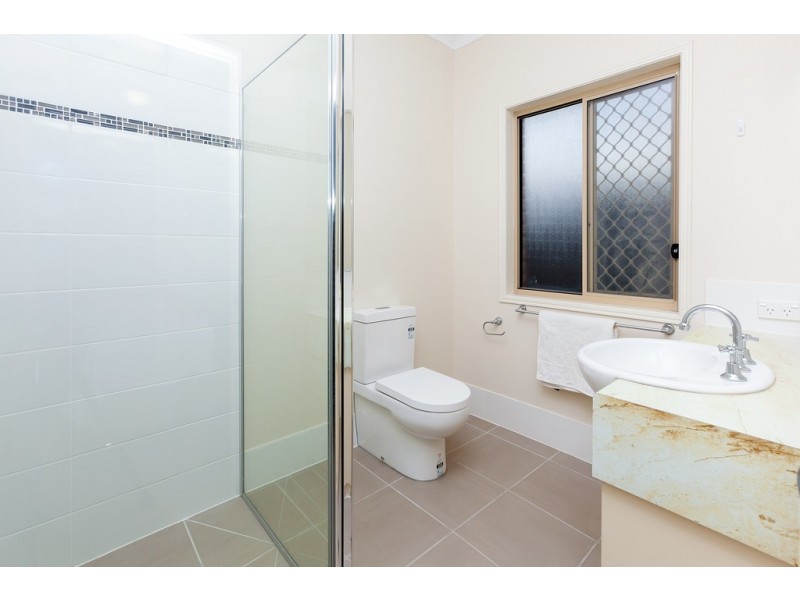 16 Bella Vista Cct, Edens Landing QLD 4207