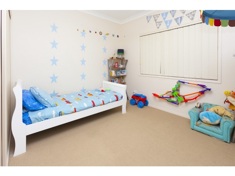 16 Bella Vista Cct, Edens Landing QLD 4207