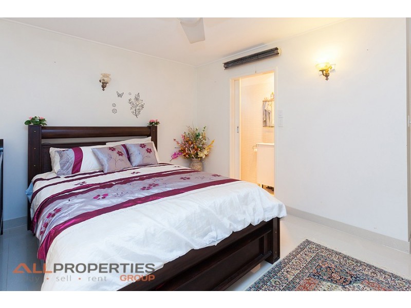 1 Donna Avenue, Rochedale South QLD 4123