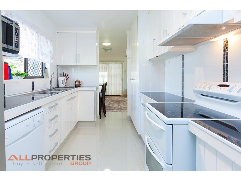 1 Donna Avenue, Rochedale South QLD 4123