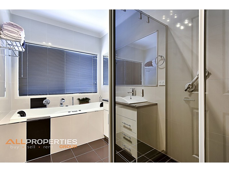 9 Coolibah Street, Heathwood QLD 4110