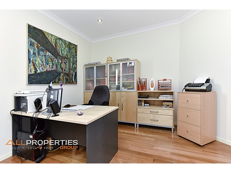 9 Coolibah Street, Heathwood QLD 4110