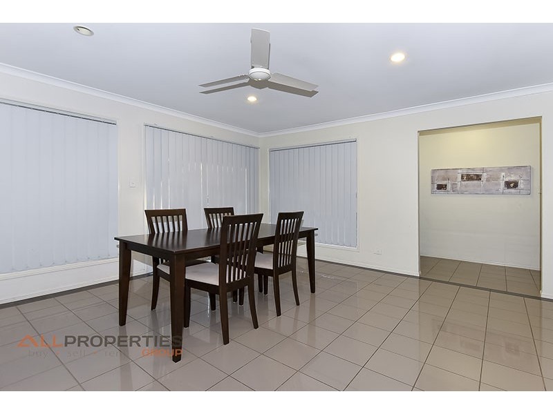 88 Oakview Street, Parkinson QLD 4115