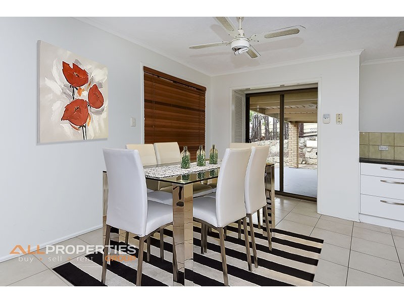 5 DRACON STREET, Regents Park QLD 4118