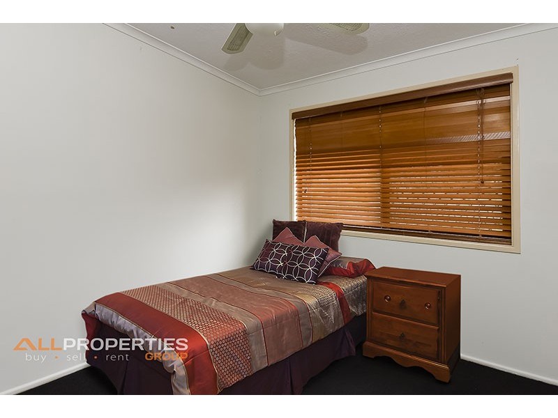 5 DRACON STREET, Regents Park QLD 4118